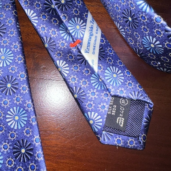ERMENEGILDO ZEGNA Navy Cream Abstrack Floral Silk Tie - Picture 5 of 5